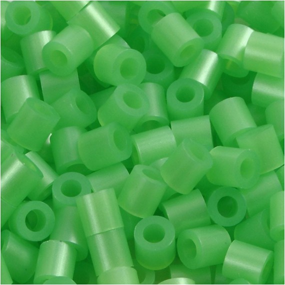 Medium perler, grønn perlemor